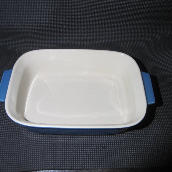 One (1} Bel Fer Enameled Ceramic 8 3/4" W x 14" long Rectangular Casseroles - Picture 3 of 4